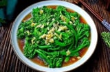 Loại rau giá rẻ có lượng vitamin C gấp 3 lần quả cam, bưởi, vị ngon lại không gây béo