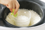 Cho 1 thìa nước cốt chanh vào nồi cơm khi nấu ai cũng lắc đầu: 30 phút sau tất cả đều muốn làm theo