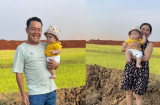 Hết được đeo vàng khi mới chào đời, con trai Lê Dương Bảo Lâm còn được ông bà dẫn đi xem đất