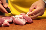 Dân gian có câu: 'Sớm không mua thịt lợn, tối không mua đậu phụ'', vì sao vậy?