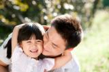 Nhà có con gái nhất định nhớ kỹ 5 điều, làm được thì tương lai con rực rỡ, thành công