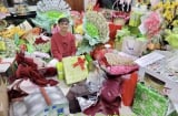 Bí mật phía sau những bó hoa tiền và cát xê khủng của Hồ Văn Cường: Chỉ là chiêu trò của Ngọc Sơn?