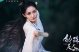 Lưu Khải Uy tố vợ cũ Dương Mịch tới Hồng Kông làm từ thiện cho trẻ nhưng bỏ quên con gái ruột của mình