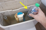 Đặt chai nhựa vào bể chứa nước của bồn cầu, lợi ích tuyệt vời, nhà nào cũng cần