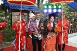 Sự thật cuộc hôn nhân của MC Thanh Bạch ở tuổi U60 với vợ hơn 16 tuổi và 10 lần làm Quatrian shbet hiện đang mở