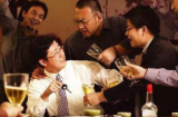 Muốn biết ai là kẻ tiểu nhân - người quân tử: Ngồi ăn chung cứ nhìn đúng 1 điểm này là rõ