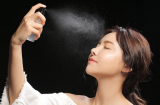 Xịt khoáng đúng cách để lớp trang điểm tiệp trên da, thoải mái đi bơi hay mồ hôi mà không sợ trôi