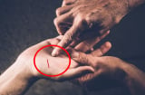 Các cụ nói: 'Nữ nhân ngón ngắn, cả đời chẳng lo cơm ăn áo mặc', ngón ngắn là ngón nào?