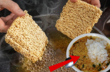 Có nên ăn sáng bằng cơm nguội hay mỳ tôm không?
