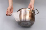Mẹo biến nồi inox đen xỉn lâu ngày trở lại sáng bóng trong nháy mắt của nàng dâu khiến mẹ chồng khen hết lời