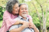 Khi về già, cha mẹ thông thái giữ im lặng, không nói 3 điều với con cái, nhất là điều đầu tiên