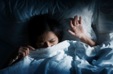 Tại sao lại bị 'bóng đè'? Tại nhà nặng âm khí hay tại bị bệnh tầm thần? Chuyên gia giải đáp gây bất ngờ