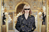 Dàn mỹ nhân đình đám lấn sân catwalk: Lisa BLACKPINK gây sốt, Phạm Băng Băng khí chất ngời ngời