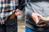 Nam giới nên để ví tiền ở túi quần trước hay túi sau? Bất ngờ bí mật phong thủy đặt ví ở túi sau