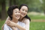 Ngoài tuổi 60, người khôn ngoan cần nhớ 3 điều này để không bất hòa với con cái