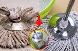 Cây lau nhà đen và bẩn đừng vứt đi: Ngâm vào nước này bụi bẩn sạch hết như mới, không tốn công sức