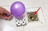 Thả một quả bóng bay vào nhà tắm, không tốn một xu có ngay tác dụng quý, ai cũng cần