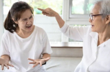 Về già, cha mẹ thông thái không nói với con cái 3 câu này, câu đầu tiên nhiều người hay lỡ lời