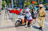 Từ nay: Người dân SHBET 1000 World Cup không gắn gương chiếu hậu bên phải bị CSGT phạt gấp 4 lần có đúng không?