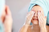 Bí kíp rửa mặt đúng cách giúp làm sạch sâu, ngăn lão hóa để Mừng SHBET phiên bản mới 2025 luôn khỏe đẹp
