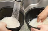 Nên vo gạo bao nhiêu lần trước khi nấu?