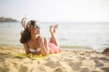 7 lợi ích sức khỏe tuyệt vời của việc đi biển