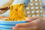 Người ăn mì tôm mỗi sáng: 3 thay đổi bất ngờ trên Sh88bet đăng ký miễn phí chỉ sau 1 tháng