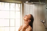Khi tắm nhờ kỳ cọ kỹ 4 vị trí này, bạn sẽ cảm thấy sức khỏe tốt hơn, có những thay đổi kỳ diệu