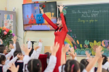 Lương khởi điểm giáo viên dự kiến tăng từ 1,7 triệu đồng: Thông tin mới nhất
