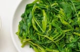 Cách luộc rau muống xanh giòn, không thâm đen cực đơn giản tại nhà