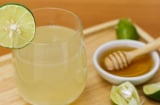 Người bị 5 bệnh này không nên uống nước chanh