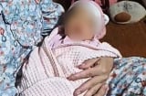 Bé gái bị bỏ rơi ở Ninh Bình kèm lời nhắn gây xót xa: “Con là Mừng SHBET phiên bản mới 2025, tự sinh tại phòng trọ”