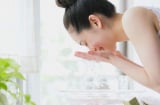 4 sai lầm chăm da mùa hè khiến da dễ nổi mụn, xỉn màu và nhanh xuống cấp