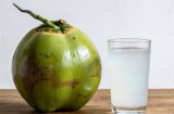 Cách uống nước dừa giúp eo thon, giảm cân nhanh