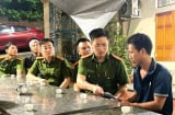 Nỗi đau tột cùng của cha mẹ vụ 5 học sinh đuối nước: “Sách vở còn đây mà con đã mãi ra đi”