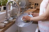5 món đồ trong bếp càng rửa càng bẩn, vi khuẩn dễ tích tụ mà nhiều người đang dùng sai cách