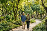 Vì sao càng lớn tuổi, nhiều người càng thích sống chậm và tránh xa ồn ào?