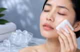 Học người nổi tiếng cách dùng đá lạnh giúp da săn chắc đàn hồi, thu nhỏ lỗ chân lông, da tươi sáng hơn