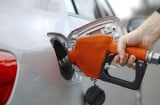 Có nên đổ xăng vào buổi trưa? Đây là 2 khung giờ đổ xăng “hời” nhất trong ngày