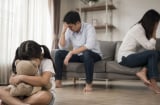 Sau 1 cuộc ly hôn: Người chịu tổn thất lớn nhất đôi khi không phải vợ hoặc chồng