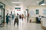 Vì sao tường bệnh viện luôn là màu trắng?