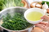 Nước luộc rau có nên ăn không? Chuyên gia chỉ ra khi nào nên tận dụng, khi nào nên đổ bỏ