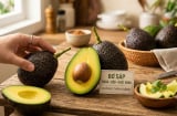 Mẹo chọn quả bơ chín tự nhiên: Ruột vàng béo ngậy, không lo bị đắng