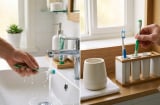 Nhiều người vẫn để bàn chải đánh răng sai chỗ mà không biết đang tạo điều kiện cho vi khuẩn sinh sôi