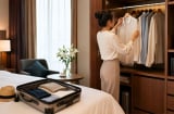 Vì sao đừng vội treo hết quần áo vào tủ ngay khi mới nhận phòng khách sạn?