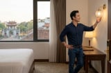Vì sao nên bật hết đèn ngay khi vừa bước vào phòng khách sạn?