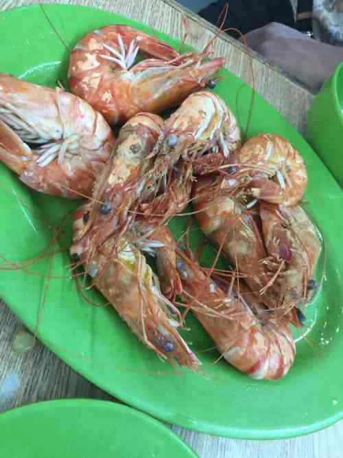 Bí quyết của đầu bếp: Đổ thêm đá lạnh vào nồi hầm xương, tác dụng gì?