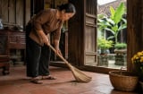 Vì sao người xưa thường quét nhà theo một chiều?