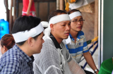 Bà khóc đến ngất xỉu, chồng ngã quỵ khi thấy vợ mang thai sắp sinh cùng con gái chết thảm dưới bánh xe tải