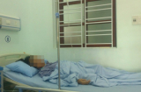 Thấy con bị phạt vì không mặc đồng phục, phụ huynh xông vào tát cô giáo đến mức nhập viện cấp cứu